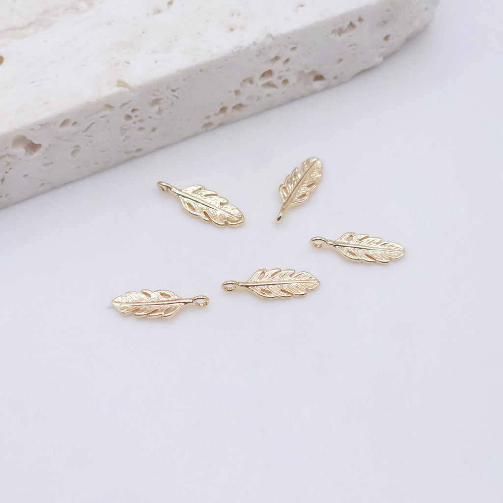 Danity Feather Pendant, 14K Gold Plated Earring Making Findings, Jewelry Findings GZ152