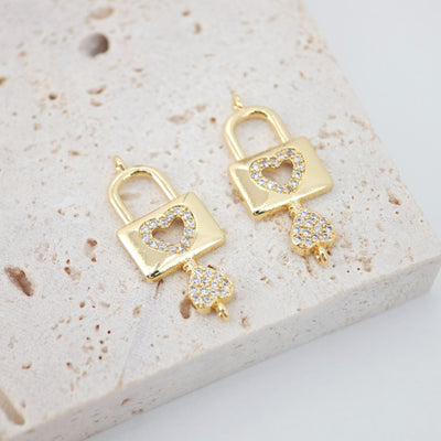 Dainty Gold Lock Connectors, Safty Pin Pendant, 18K Gold Plated Bracelet Making Connectors, CZ Pave Charms, Jewelry Findings S961