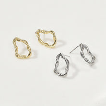 Load image into Gallery viewer, Alien Skeleton Ear Post , S925 Silver Ear Pin Nickel Free, Niche Retro Metallic ,  14K Gold Plated Circle Stud Earring Finding LL152