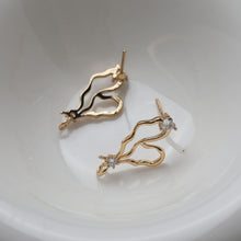 تحميل الصورة إلى عارض المعرض، قرط على شكل قلب غير منتظم، ذهب/فضة عيار 14 قيراط، مرصع بأحجار الزركونيا المكعبة، أقراط فضة S925 خالية من النيكل، قرط دائري للأذن مع حلقة GE103