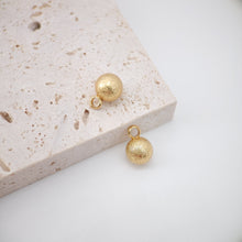 Load image into Gallery viewer, 10PCS Gold Ball Charms, 18K Gold Plated Ball Charms, Round Ball Pendant,  Necklace Charms, Jewelry Findings S333