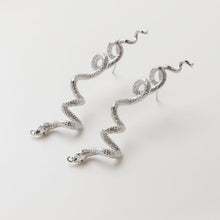 تحميل الصورة إلى عارض المعرض، قرط أذن على شكل ثعبان مع حلقة، ذهب/فضة عيار 14 قيراط، قرط فضة S925 خالٍ من النيكل، قرط أذن على شكل ثعبان مع حلقة GZ733