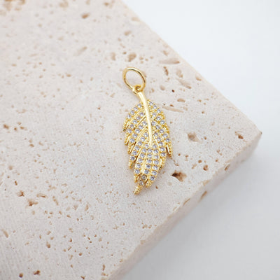 2PCS 22x8mm Cubic Leaf Charms, 18K Gold Leaf Pendants, Micro pave charms for Necklace Bracelet Earring, Jewelry Findings S730