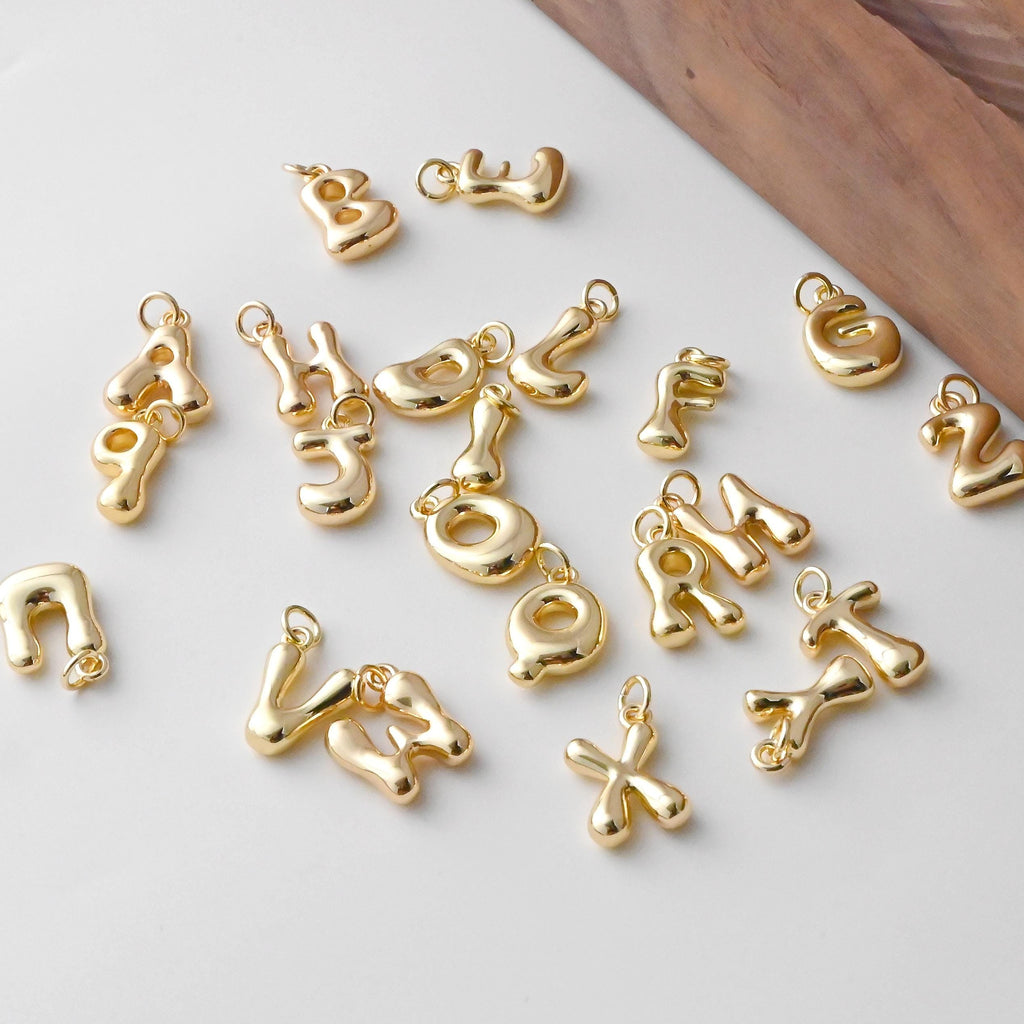 Dije de letra del alfabeto, inicial chapada en oro brillante de 18 quilates, personalizado y minimalista para hacer collares y pulseras S1395