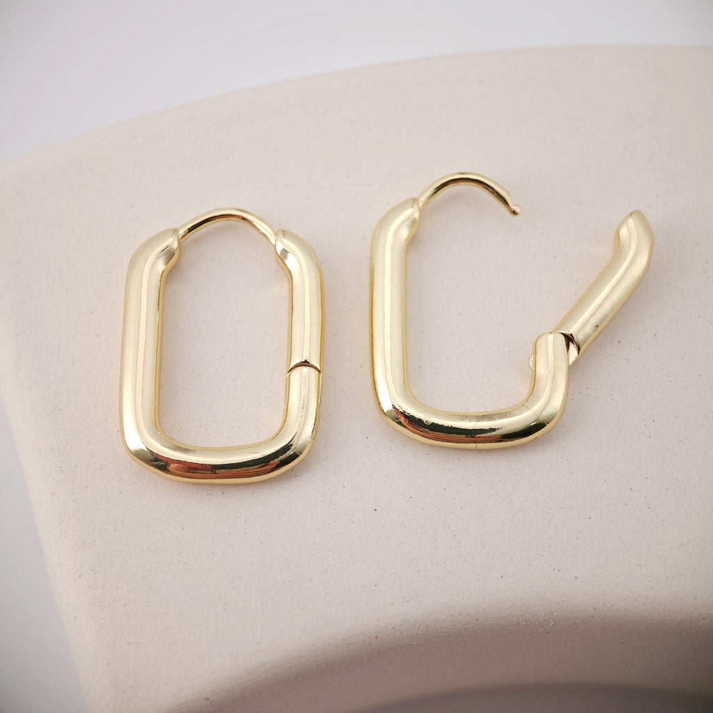 Gold U Shape Hoop Earring, 26.4*18.3mm, 18K Gold Plated Leverback Earrings, Huggie Hoops Earring D0123