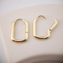 Load image into Gallery viewer, Gold U Shape Hoop Earring, 26.4*18.3mm, 18K Gold Plated Leverback Earrings, Huggie Hoops Earring D0123