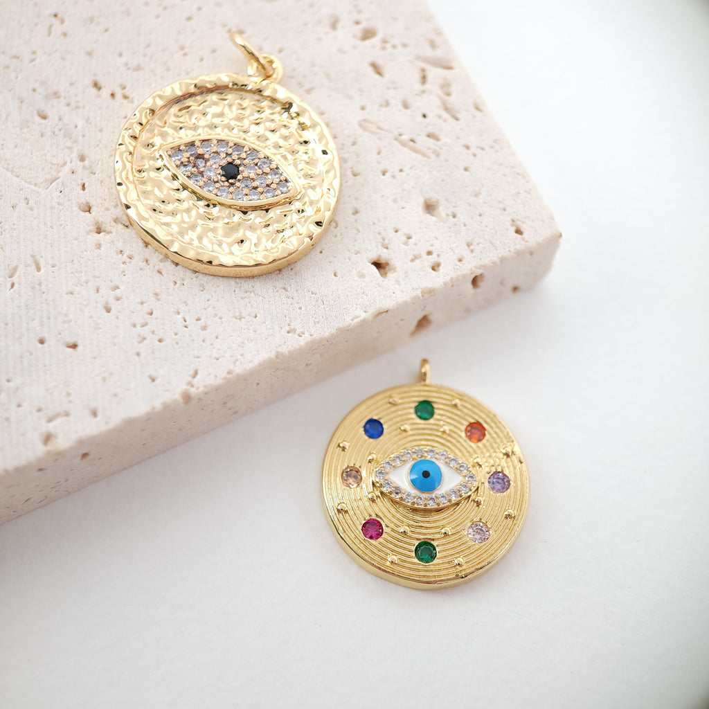 Dijes redondos martillados de ojo malvado, colgante de pavé cúbico transparente, dijes de ojo malvado chapados en oro de 18 quilates, dijes para collar, accesorios de joyería S733