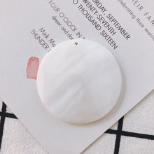 Cargar imagen en el visor de la galería, 10 colgantes redondos de concha, dijes de concha, accesorios para aretes y bisutería MY107