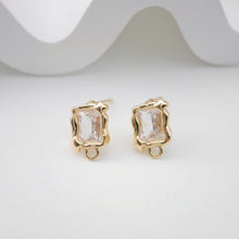 تحميل الصورة إلى عارض المعرض، قرط زركونيا غير منتظم، ذهب/فضة عيار 14 قيراط، أقراط خالية من النيكل، قرط أذن مربع الشكل مع حلقة ZX186