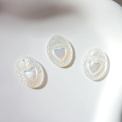 Heart White Mother-of-Pearl, MOP Shell Pendant, Engraved White Nacre, Shell Charm, Oval Shell Jewelry Making Findings RY035