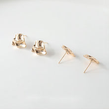 تحميل الصورة إلى عارض المعرض، قرط ذو سطح محدب غير منتظم مع حلقة، أقراط من الذهب عيار 14 قيراطًا وفضة S925 خالية من النيكل، نتائج قرط مضادة للحساسية GE046