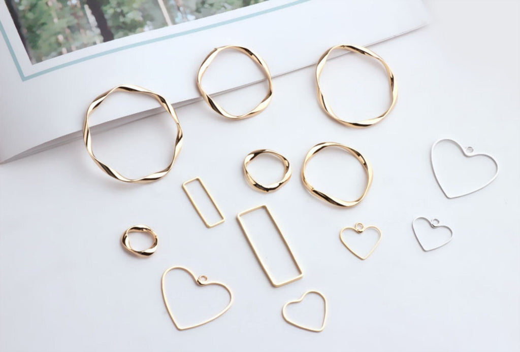 10pcs- 14K Gold Plated Irregular Circle Pendant, Openwork Heart Pendant with loop, Connectors, DIY Jewelry Making Findings BY019