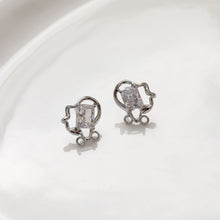 تحميل الصورة إلى عارض المعرض، قرط غير منتظم مرصع بأحجار الزركونيا المكعبة مع حلقات، مطلي بالذهب/الفضة عيار 14 قيراطًا، دبوس فضة S925 خالٍ من النيكل، قرط مضاد للحساسية GZ108