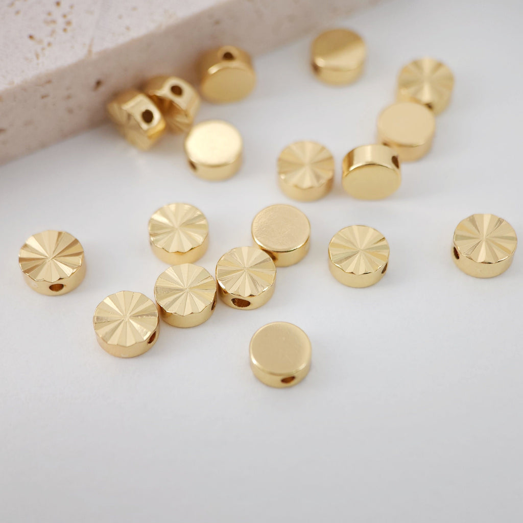 Triangle Spacer Beads, 18K Gold Plated , Dainty Bracelet Necklace Making Beads, Jewelry Finding S325