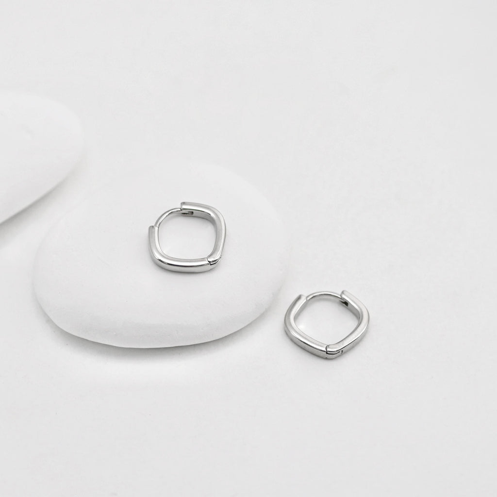 Geometric Rhombus Hoop, Minimalist Everyday Earrings, 15mm, 18K Gold Plated Leverback Earrings, Huggie Hoops Earring D0540