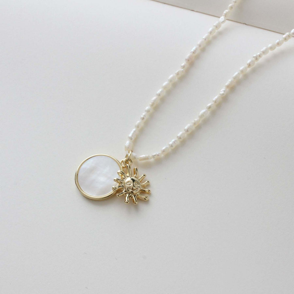 Dainty Round Charm, Mother of Pearl Charm, 18mm, 14K Gold/Silver Plated Round Charm for Jewelry Making GZ339