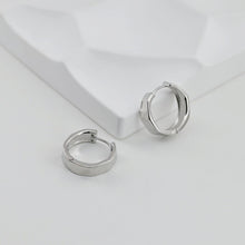 Load image into Gallery viewer, Gold Round Ear Hoops, 18K Gold/Silver Plated Leverback Earrings, Huggie Hoops Earring D0570