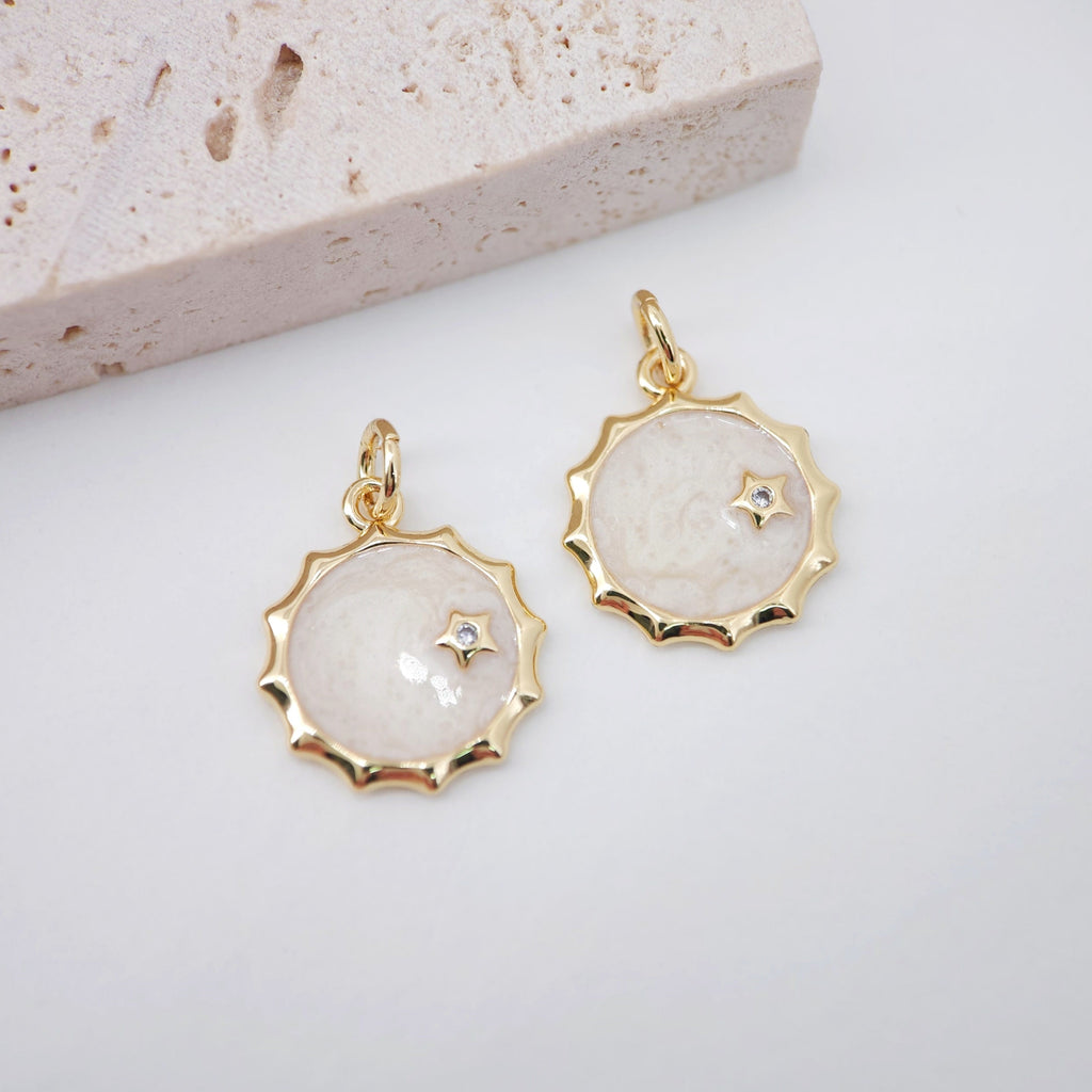 Enamel Carrot Charm, Carrot Pendant, 18K Gold Plated Pendant, Silver, Necklace Making Charm, Jewelry Findings S20263