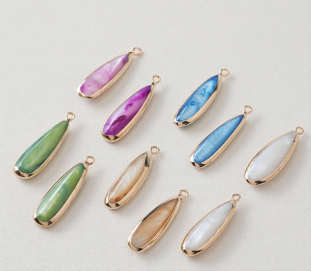 Drop Shape Shell Pendant, 14K Gold Plated, Stained Shells Charm, Necklace Making, Jewelry Making Findings GK021