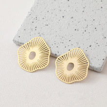 Cargar imagen en el visor de la galería, Colgante calado irregular, chapado en oro de 14 quilates, oro mate y plata, colgante para collar ZZ099