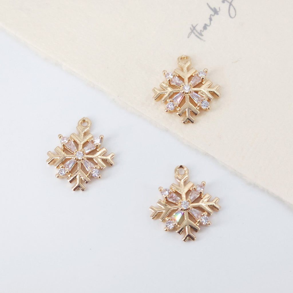 Snowflake Charm, Cubic Zircon Crystal Snowflake Pendant, CZ Earring Charms,  Real Gold Plated  Earring Charms, Jewelry Findings HL001-F056