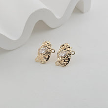 Load image into Gallery viewer, Hammered Ear Post With 2 Loops, Oval Shape, S925 Silver Ear Pin Nickel Free, Gold Ear Stud, Hypoallergenic Earring Findings ZX278