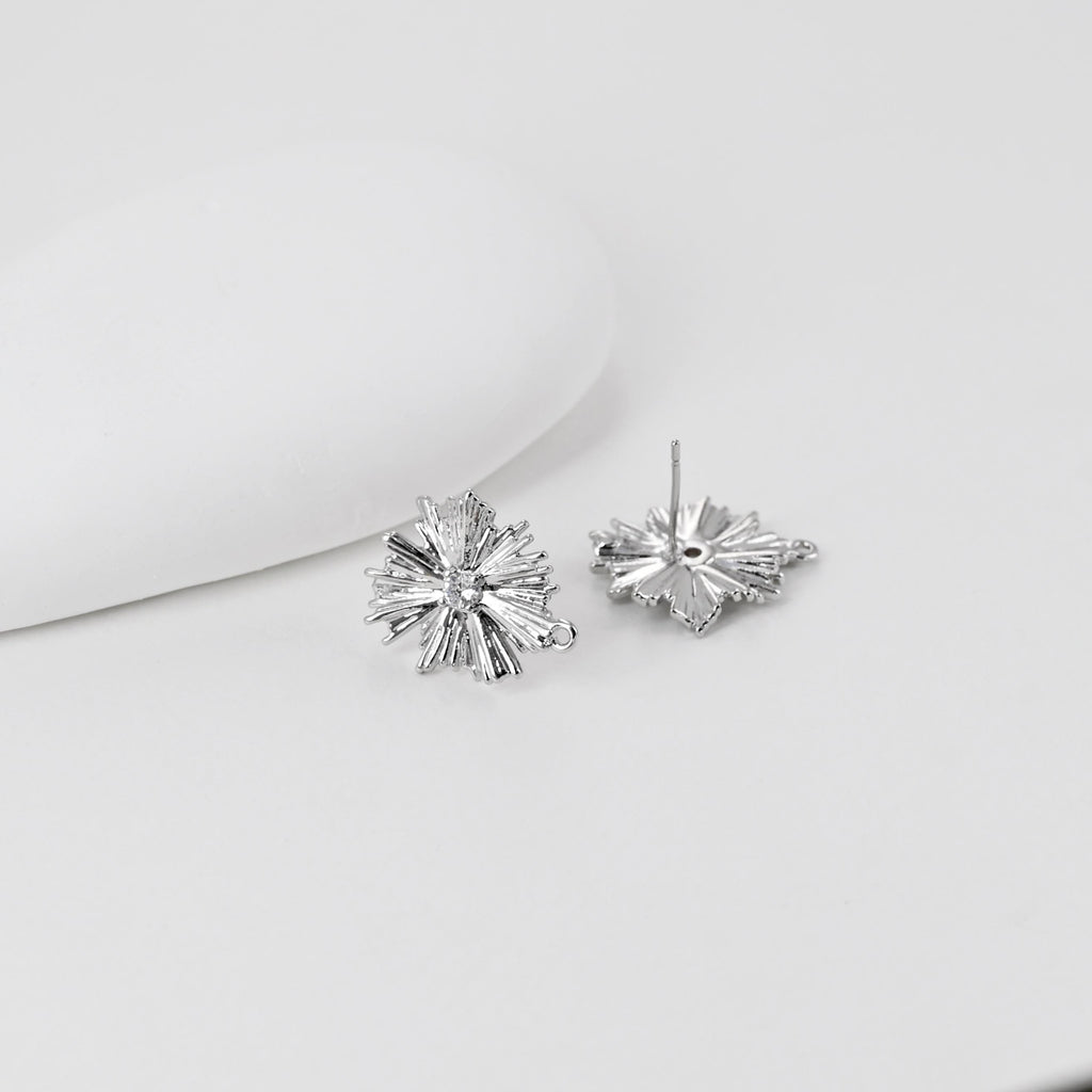 Poste para pendientes con flor plisada, pendiente de botón de latón chapado en oro auténtico de 18 quilates con aro, pasador de plata S925, pavé de circonitas, sin níquel, fornitura para pendientes D0408