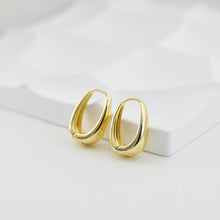 Load image into Gallery viewer, Gold Oval Ear Hoops, 18K Gold/Silver Plated Leverback Earrings, Huggie Hoops Earring D0567