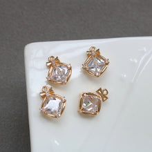 Cargar imagen en el visor de la galería, 10 piezas de dijes de cristal de diamante con forma de lazo, chapados en oro de 14 quilates, 13,5 x 18 mm, accesorios de joyería HL063-F144