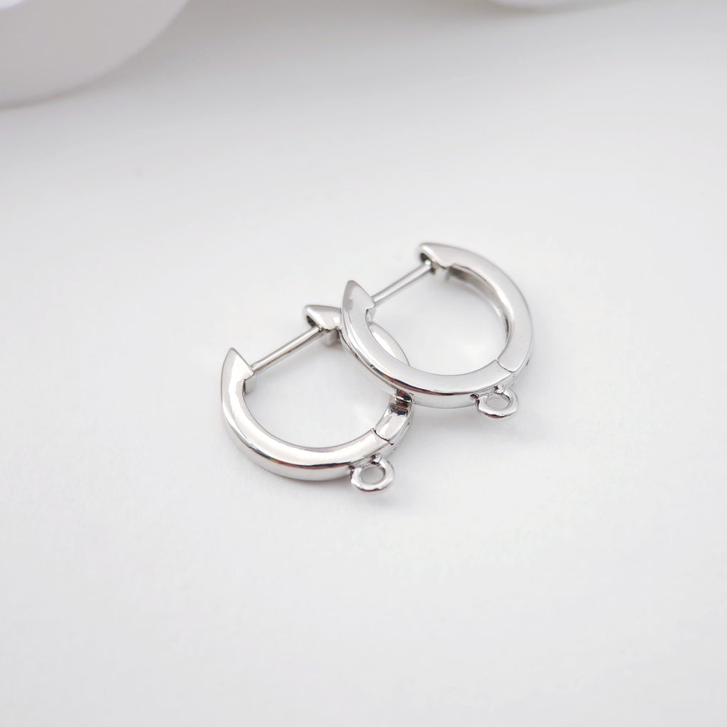 4 قطع من حلقات الأذن Huggie Hoops، حلقات أذن رافعة مطلية بالذهب عيار 18 قيراطًا، نتائج صنع الأقراط الذهبية لصنع المجوهرات D0107