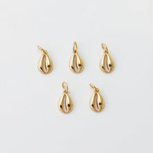Load image into Gallery viewer, 5pcs Tiny Gold Seashell Charm, Pendant, 10mm, 18k Gold Plated Brass, Bracelet Making, Jewelry Findings S20386