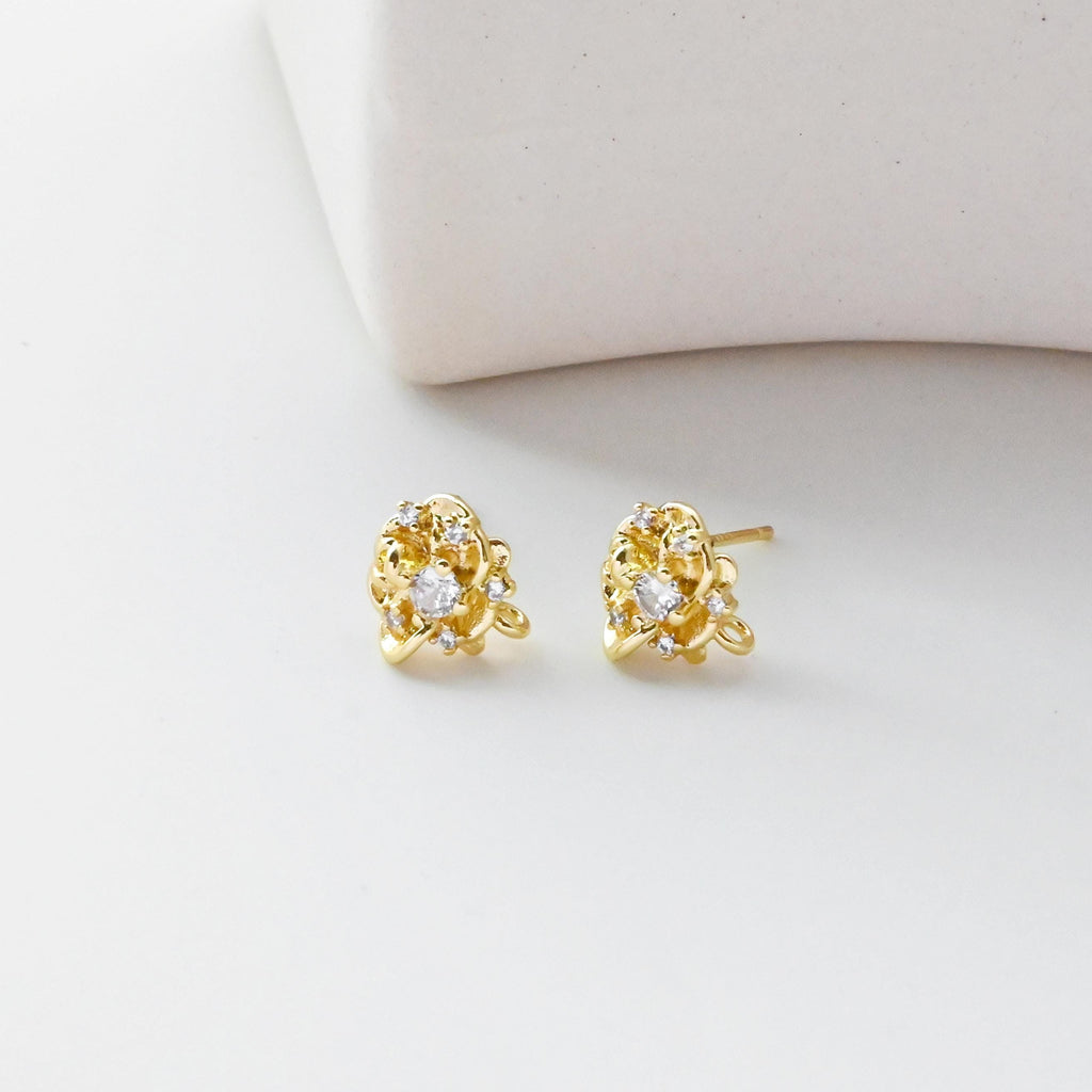 Poste para pendientes con forma de rosa, pendiente de botón de latón chapado en oro auténtico de 18 quilates con aro, pavé de circonitas cúbicas, sin níquel, fornitura D0450