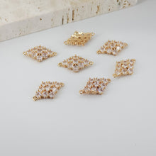 Cargar imagen en el visor de la galería, Dije de conector de rombo, colgante de cristal de circonita cúbica, dijes para pendientes de latón bañado en oro auténtico, accesorios de joyería CC024-F058