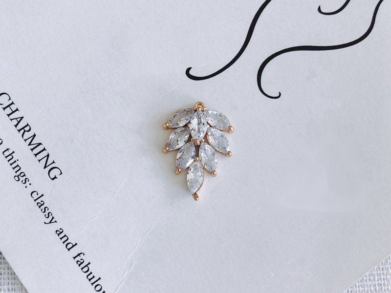 2pcs Big Size CZ Pave Leaf Charm, Cubic Zircon Leaf Pendant, CZ Earring Charms,  Gold Plated  Earring Charms, Jewelry Findings HL041-f268