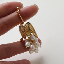 Load image into Gallery viewer, Flower Connector, 14K Gold Plated Flower Connector Charms For Earring Necklace Making, Jewelry Findings GZ748