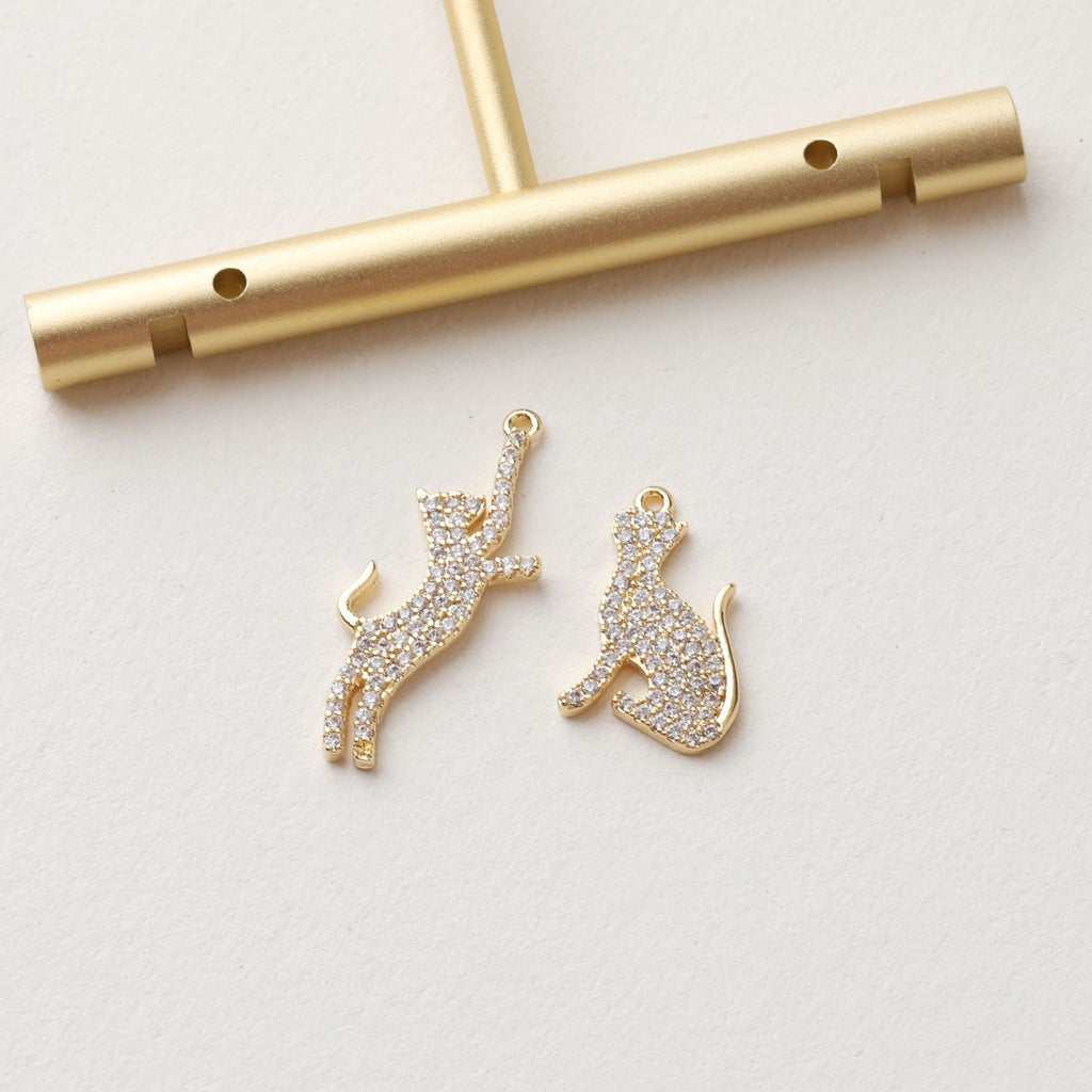 Dainty Cute Kitty Charm, CZ Pave Cat Pendant, 18K Gold Plated, Necklace Pendant Findings GZ410