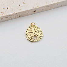 Load image into Gallery viewer, Gold Seashell Charm, Marine Life Pendant, 20mm, 18k Gold Plated Brass, Bracelet Making, Jewelry Findings S1270