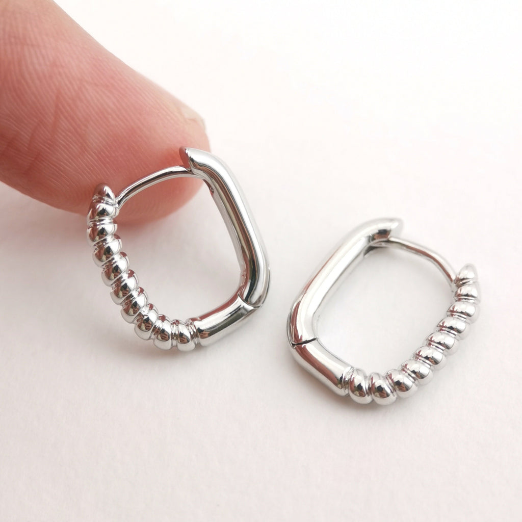 U Shape Earring Hoop, Hammered Huggie Hoops Earring Finding, Ear Hoops, 15.4*13mm, hoop earrings D0116