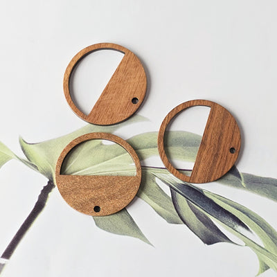 2PCS Round Openwork Geometric Wooden Pendant, Necklace Making Findings JT094