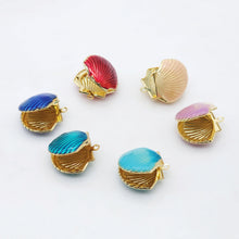 Load image into Gallery viewer, Enamel SeaShell Locket Charms, 18K Gold Plated, Shell Pendant, Beach Charm, Necklace Making Charms, Jewelry Findings S20514