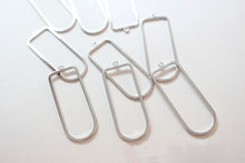 Cargar imagen en el visor de la galería, 10 colgantes calados con forma de arco, chapados en oro de 14 quilates, plata y oro mate, para collares y bisutería ZZ089