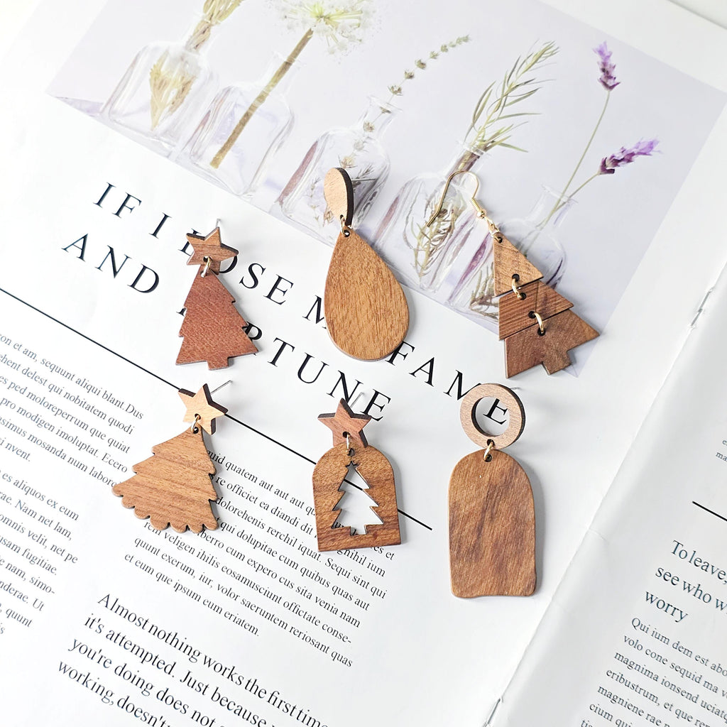 2PCS Christmas Tree Shape Wood Charms, Christmas Wooden Pendant, Reclaimed Walnut Wood, Geometric Statement Wood Earrings Diy Ideas JT1006