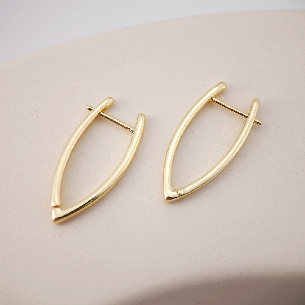 Gold V Shape Hoop Earring, 27.5*12.6mm, 18K Gold Plated Leverback Earrings, Huggie Hoops Earring D0117
