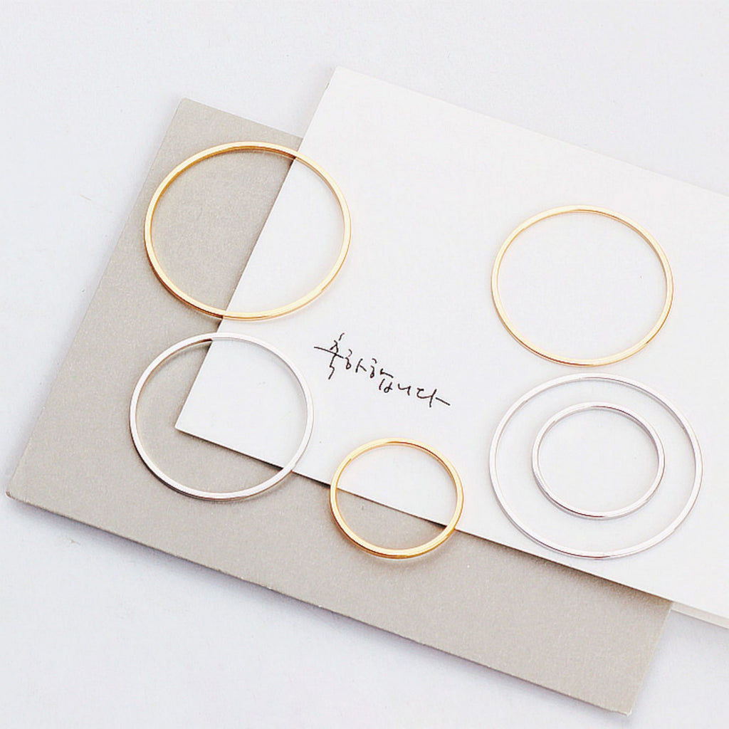 10pcs- 14K Gold Plated Circle Pendant , 8/15/20/25/30/40mm, Nickel Free Circle Charm, Connectors, DIY Jewelry Making Findings JY025