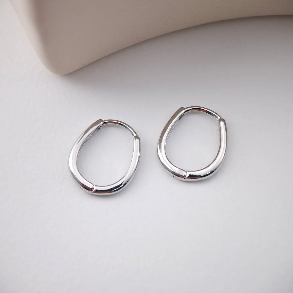 Gold U Shape Hoop Earring, 16*18.7mm, 18K Gold Plated Leverback Earrings, Huggie Hoops Earring D0118