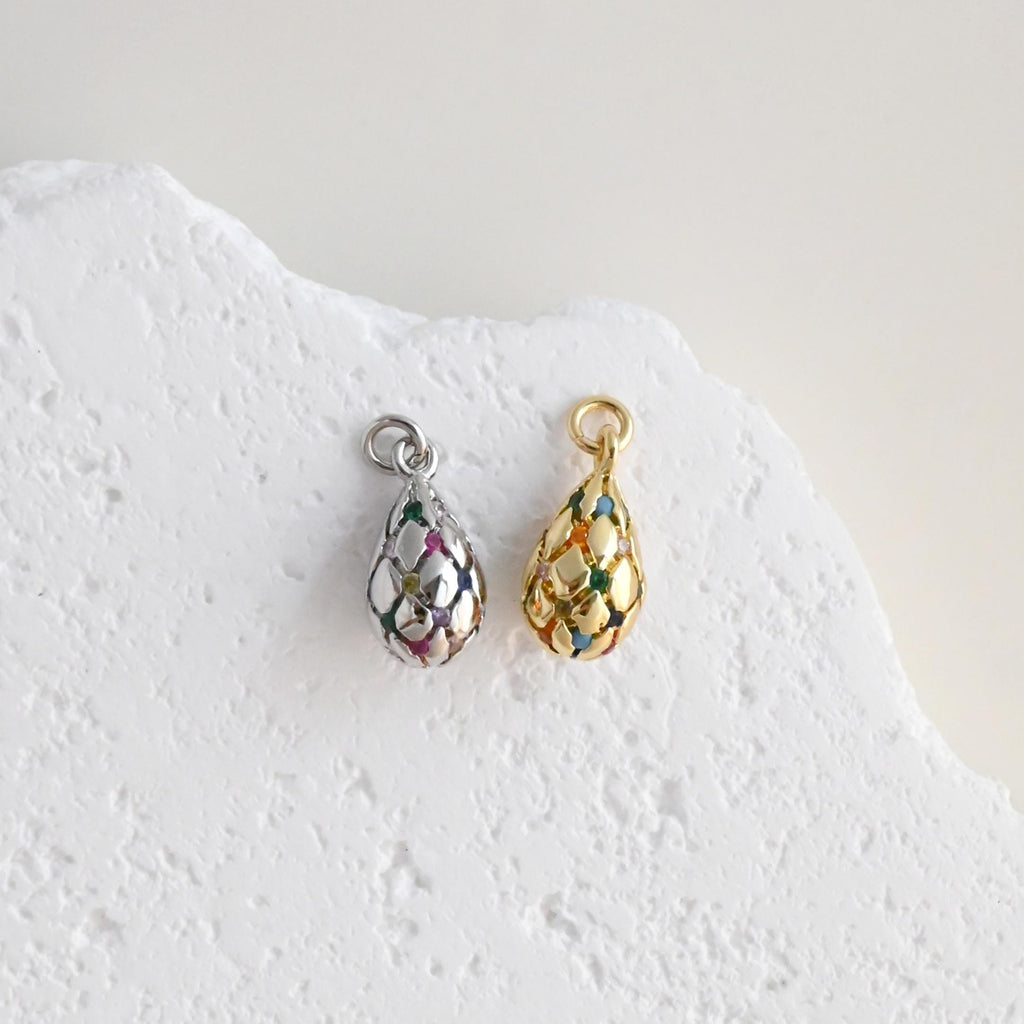 Small Jumbo Egg Pendant, Stripes Egg, 18K Gold Plated, Bracelet Necklace Pendnats, Jewelry Findings S1330