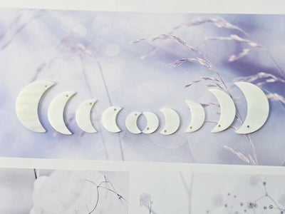 10pcs Moon Shape White Mother-of-Pearl, MOP Shell Pendant, White Nacre, Ox Horn Shell Charm, Shell Jewelry Making Findings RY061