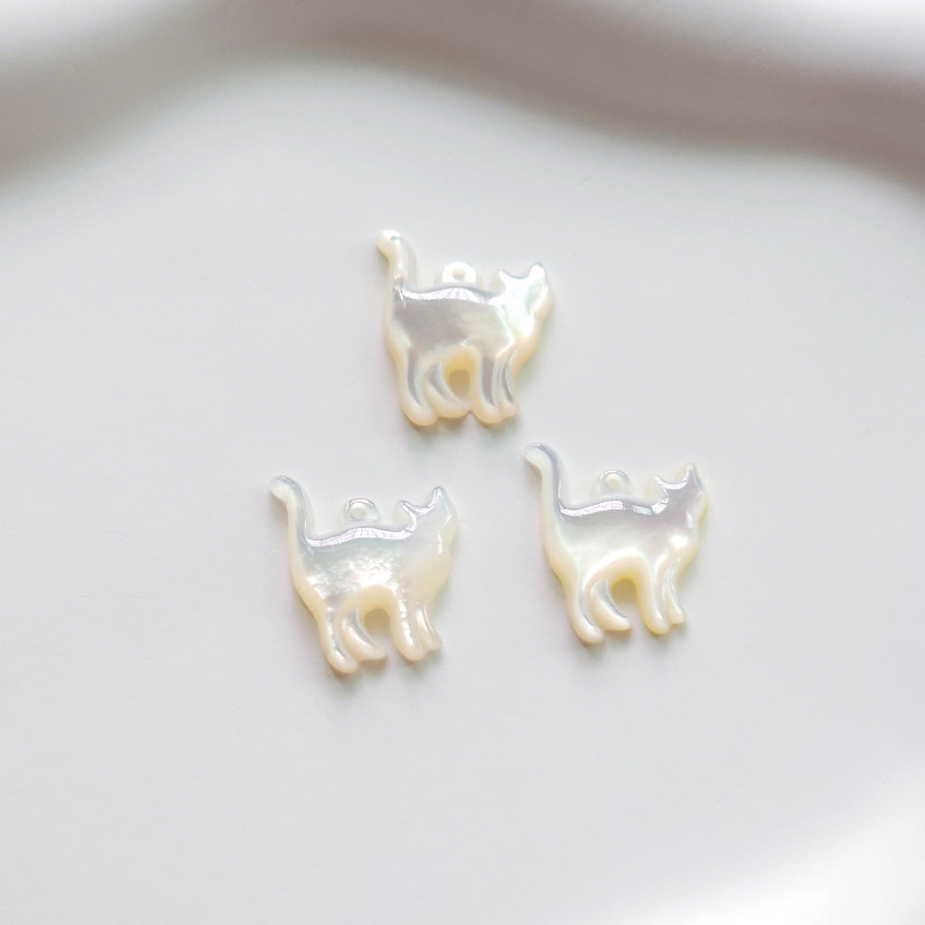 Cat White Mother-of-Pearl, MOP Shell Pendant, White Nacre, Shell Charm, Mother of Pearl Jewelry Making Findings RY014