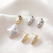 Load image into Gallery viewer, Irregular Stone Ear Post With Loop, S925 Silver Ear Pin Nickel Free Earrings, Gold Ear Stud, Hypoallergenic Earring Findings JJ016-ZX7001