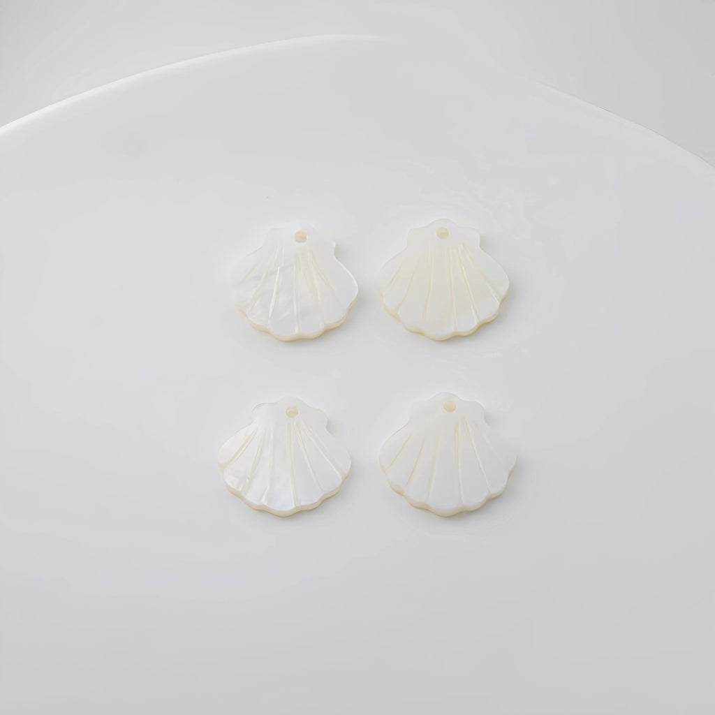 Scallop Shape White Mother-of-Pearl, MOP Shell Pendant, Fan-shaped White Nacre, Shell Charm, Mother of Pearl Jewelry Making Findings RY019